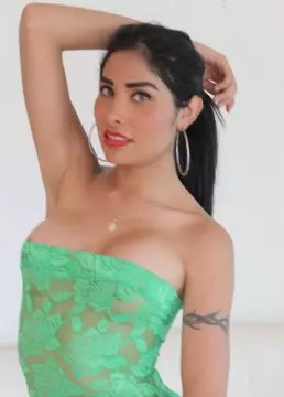 TitjOBScarLLET image 0